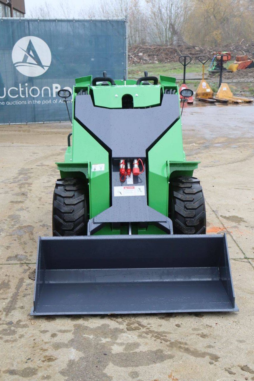 Articulated Loader Nycheki SK-911 Petrol New