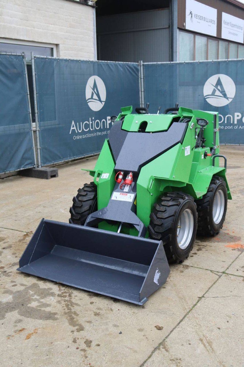 Articulated Loader Nycheki SK-911 Petrol New