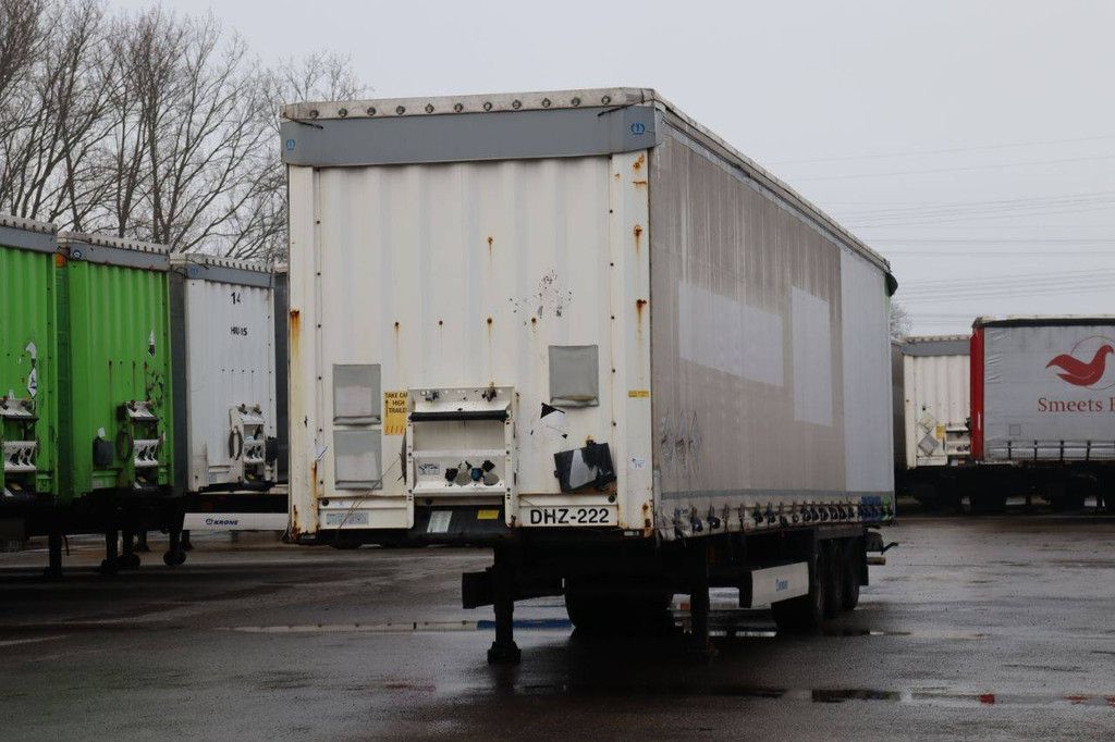Krone SD sliding tarpaulin trailer