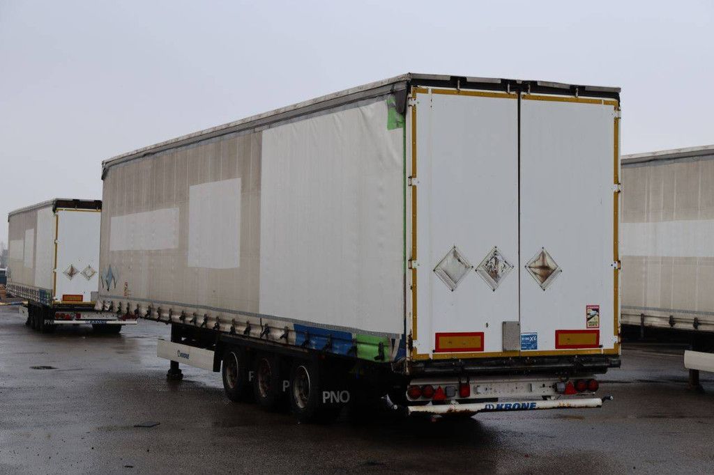 Krone SD sliding tarpaulin trailer