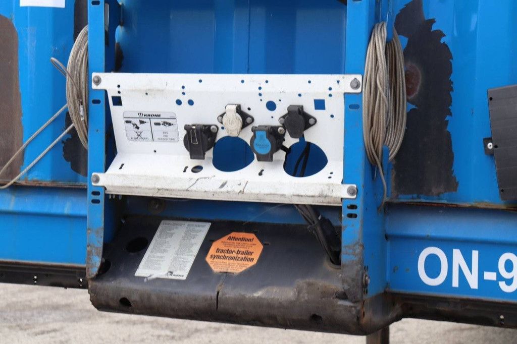 Krone SD sliding tarpaulin trailer