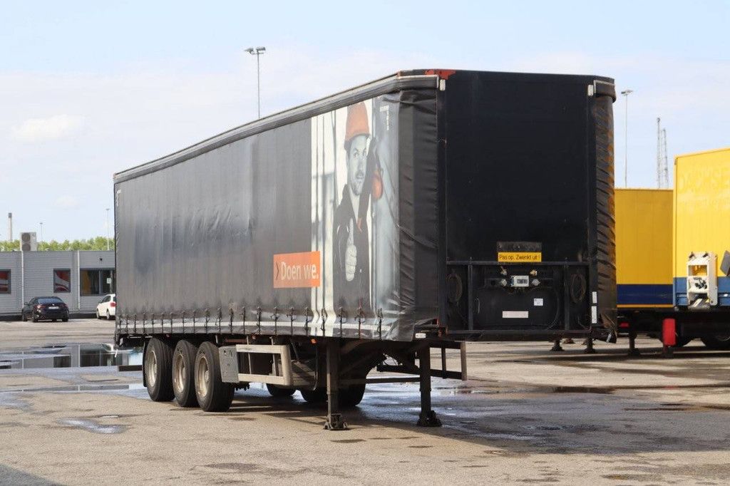 Pacton THD 339, Baujahr 1997, Planenauflieger