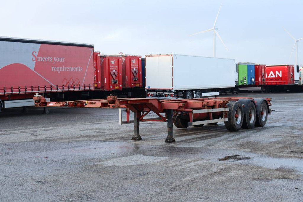 Container-Chassis-Renderings ROC 16.27 CC 2000