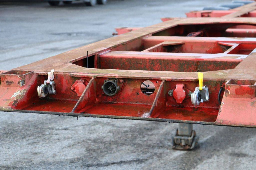 Container-Chassis-Renderings ROC 16.27 CC 2000