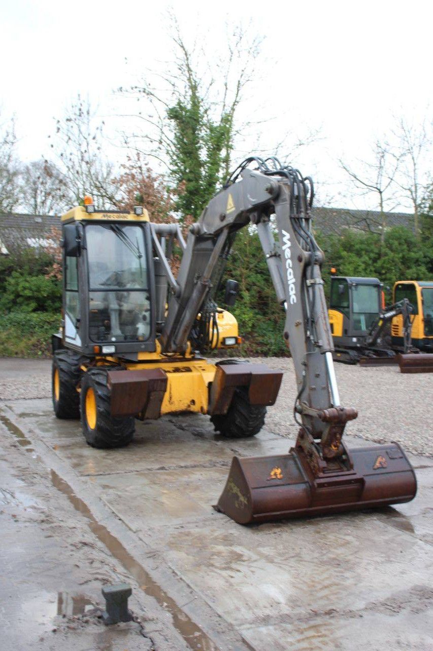 Wheel excavator Mecalac 12 MX Diesel 56kW 2000