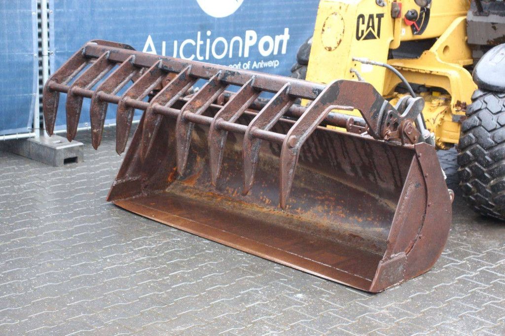 Verreiker Caterpillar TH215 Diesel 60kW 2500kg 5.5m