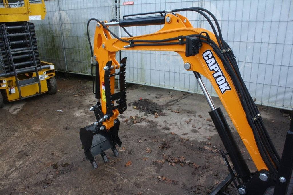 Mini excavator Captok 15 Petrol 2025