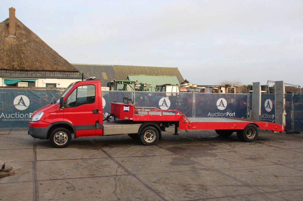 BB Trekker Iveco Daily 40C18/T Diesel 177pk 2010 met Semi-Dieplader Veldhuizen