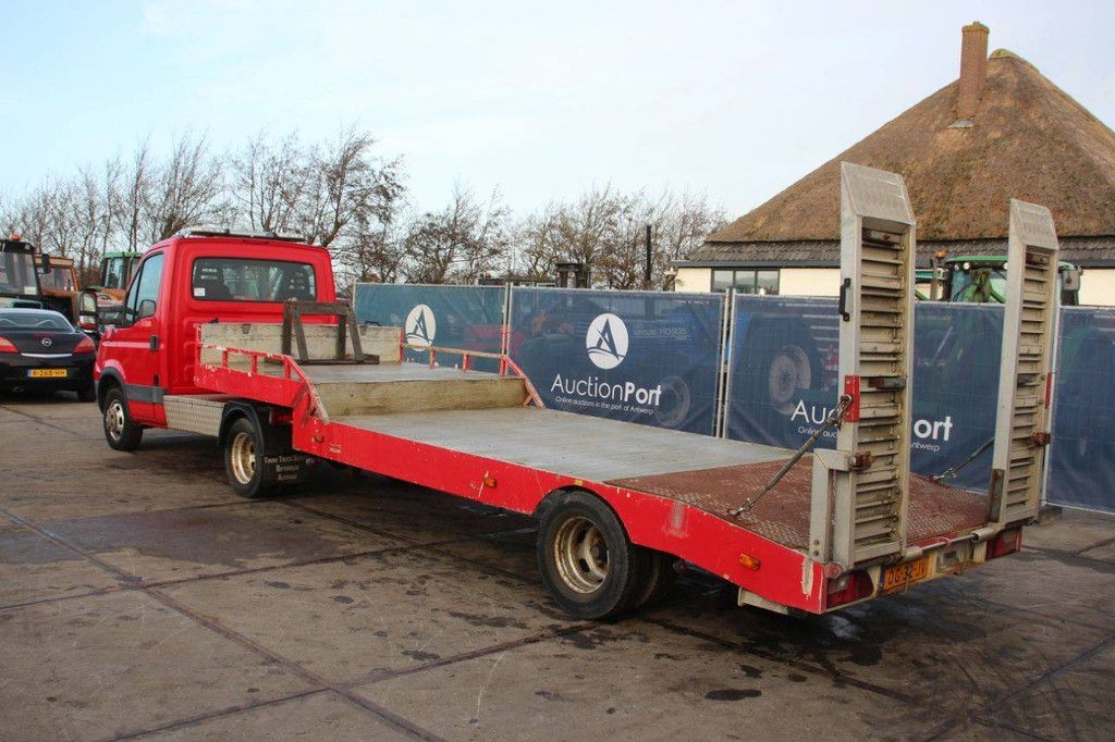 BB Trekker Iveco Daily 40C18/T Diesel 177pk 2010 met Semi-Dieplader Veldhuizen