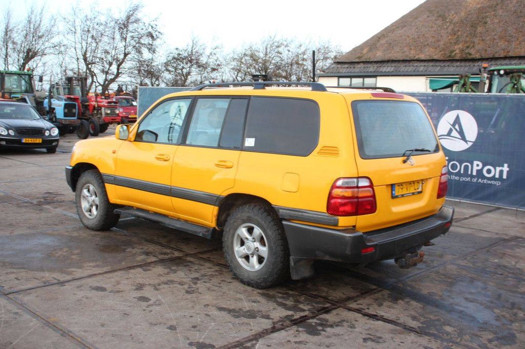 Toyota LANDCR. 100 4.2TD AUT+SRW Diesel 204hp 2000