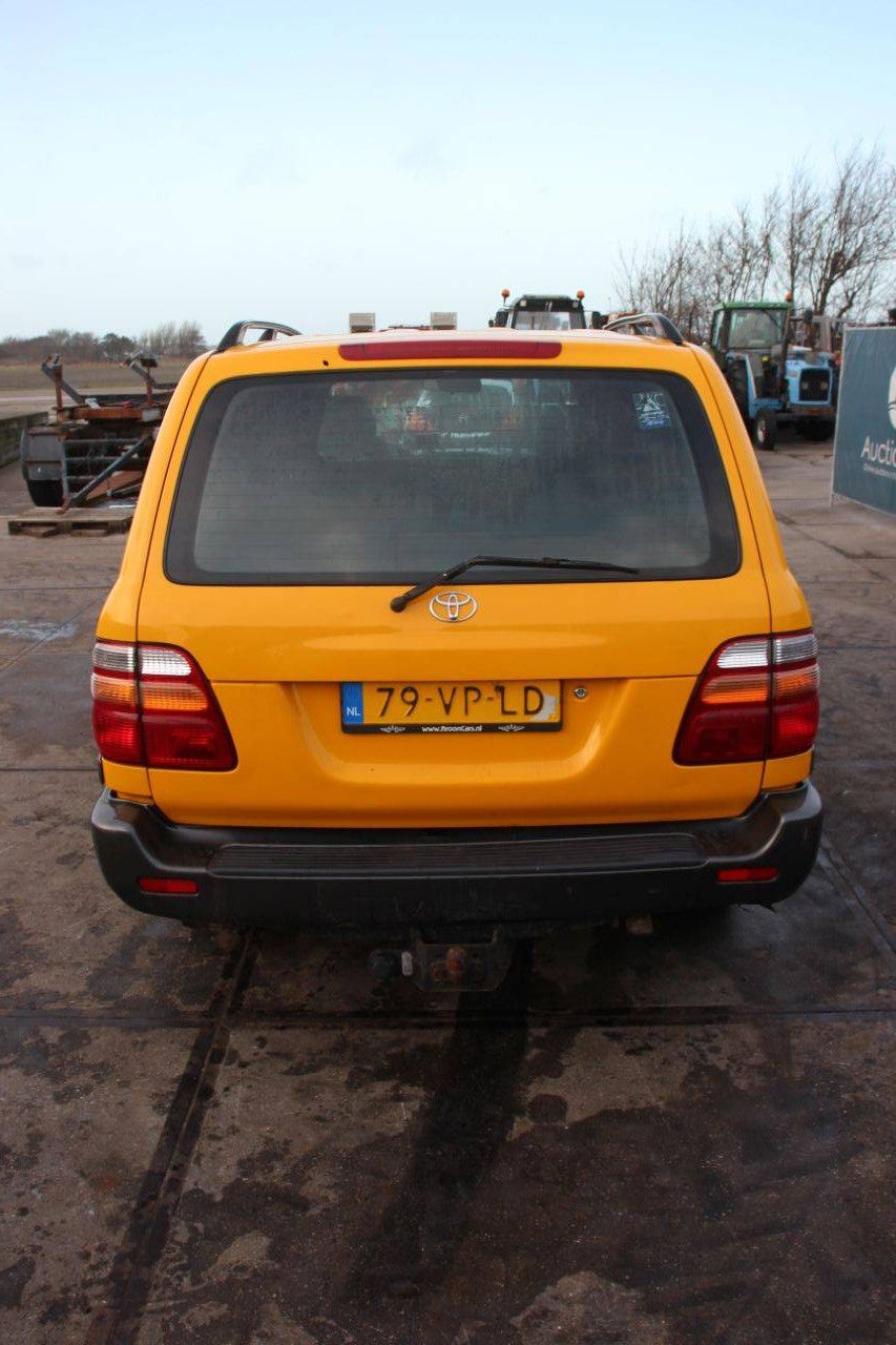 Toyota LANDCR. 100 4.2TD AUT+SRW Diesel 204hp 2000
