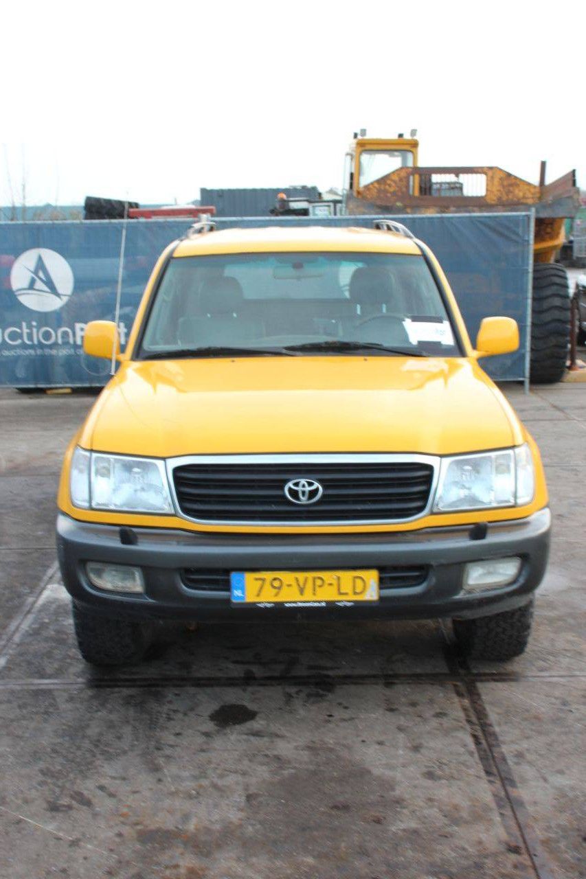 Toyota LANDCR. 100 4.2TD AUT+SRW Diesel 204hp 2000