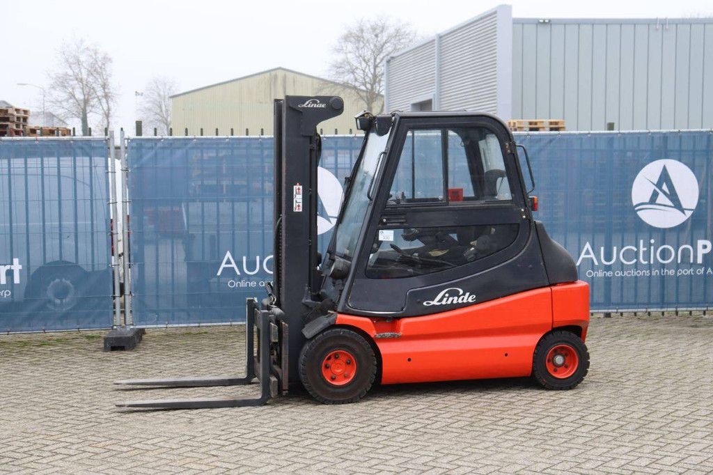 Forklift Linde E30-03 Electric 3000kg 2008