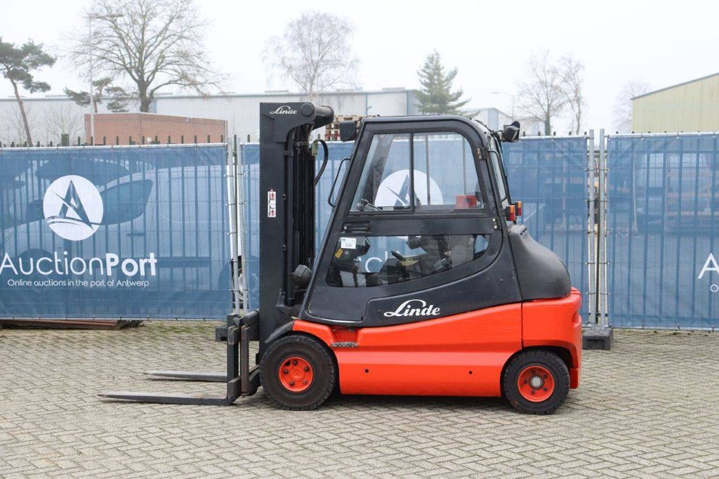 Forklift Linde E30-03 Electric 3000kg 2008