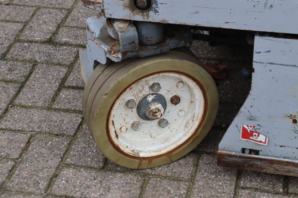 Scissor Lift Skyjack SJIII-3219 Electric 7.8m 2016