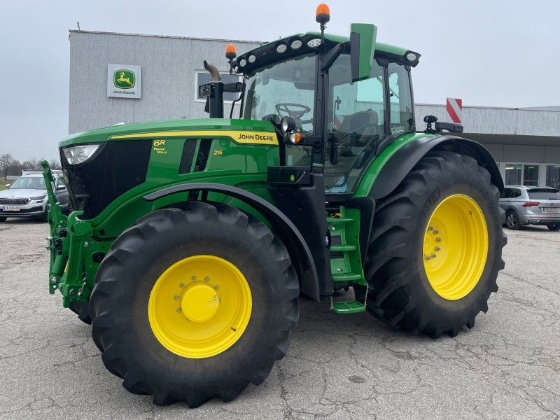 John Deere 6R 215