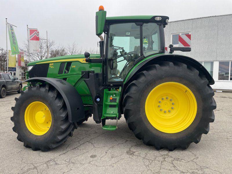 John Deere 6R 215