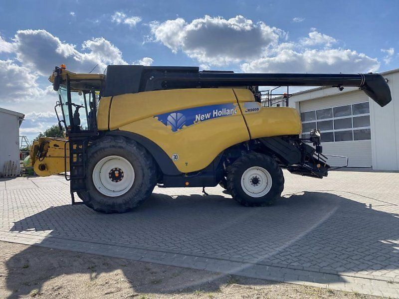 New Holland CR 9090