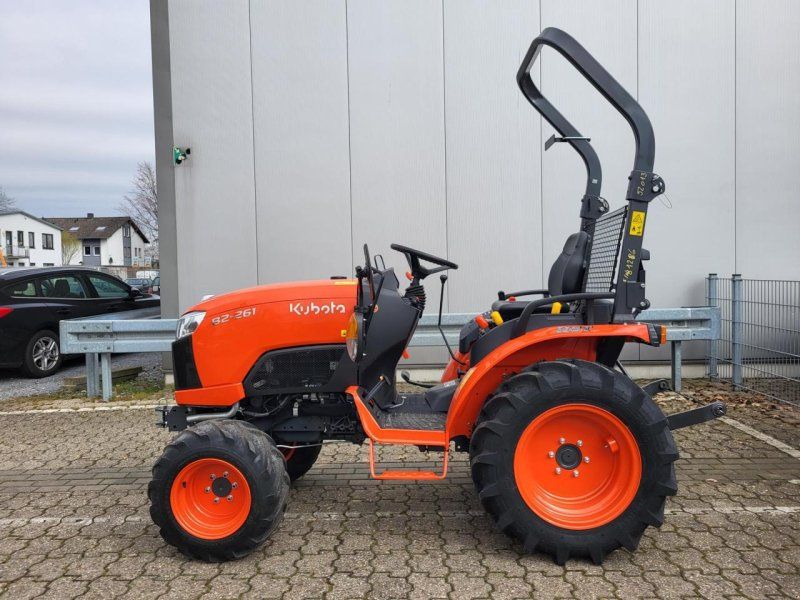 Kubota B2-261HR