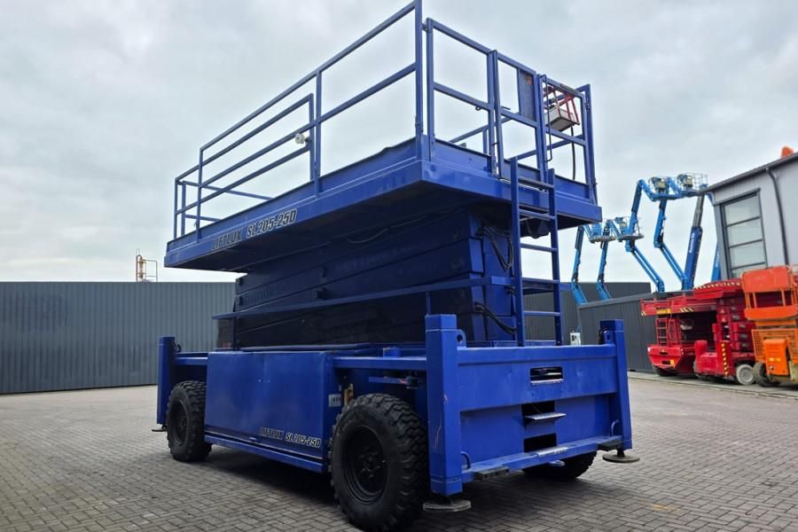 Liftlux SL205-25D4WDSP NEW TYRES, Diesel, 4x4 Drive, Hydra