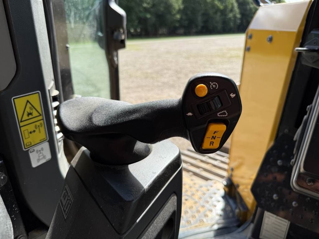 CAT D6 XE LGP - German Machine/Folding Blade/Ripper