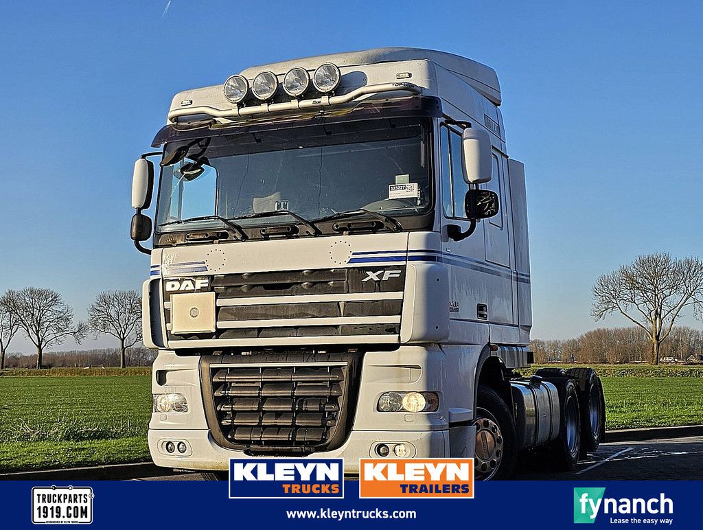 DAF XF 105.460 6x2 fts spacecab