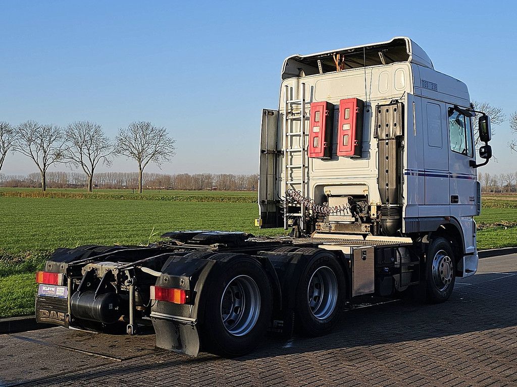 DAF XF 105.460 6x2 fts spacecab