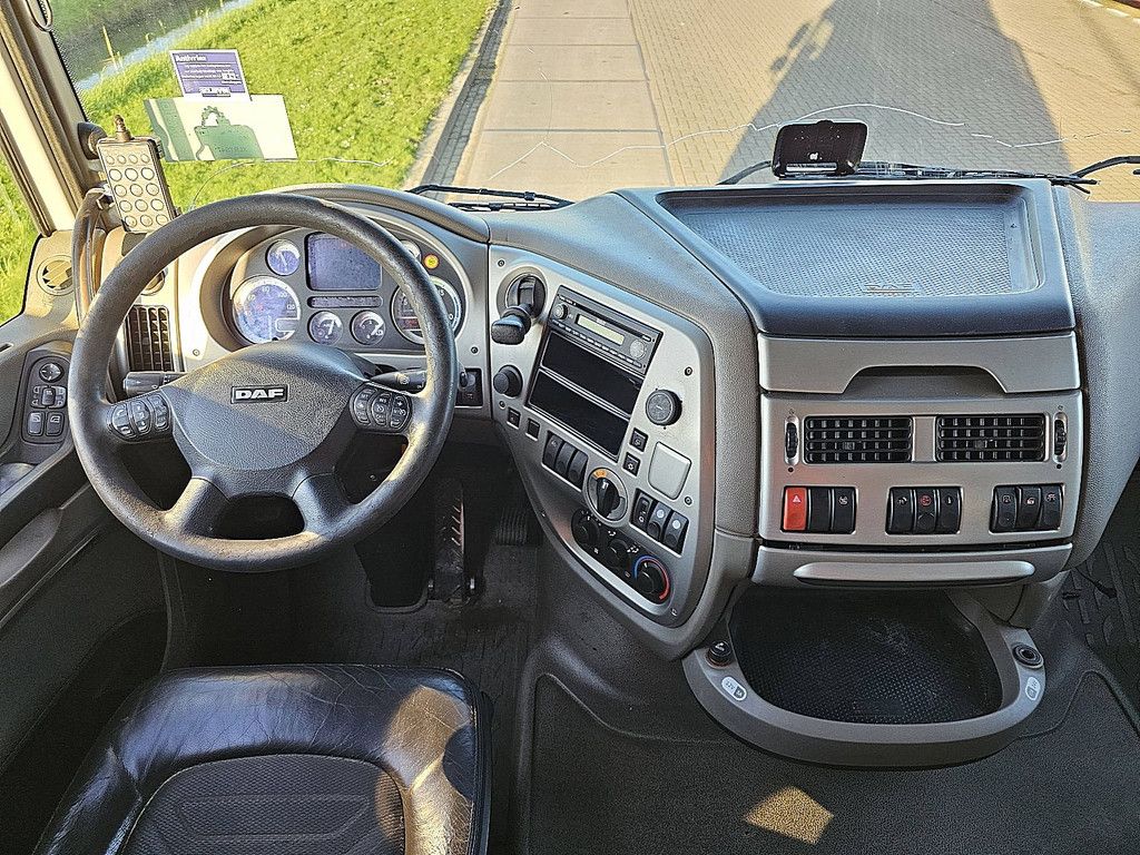 DAF XF 105.460 6x2 fts spacecab
