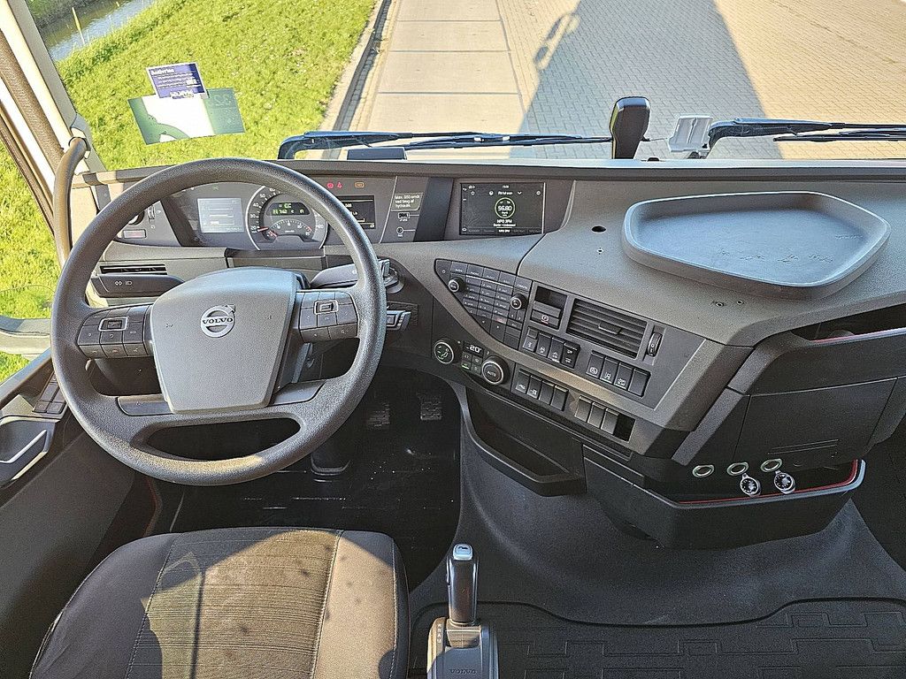 VOLVO FH 500 6x2 steered pto+hydr