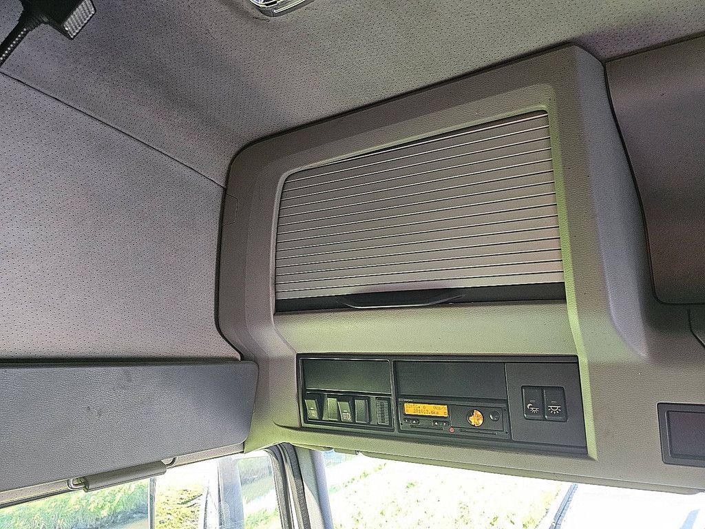 VOLVO FM 13.420 live stock animals