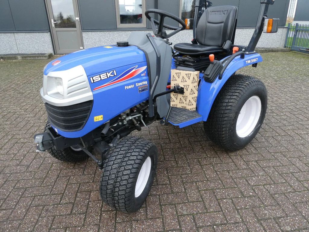 Iseki TM3187 4wd / 00129 Draaiuren / Extra Brede Gazonbanden