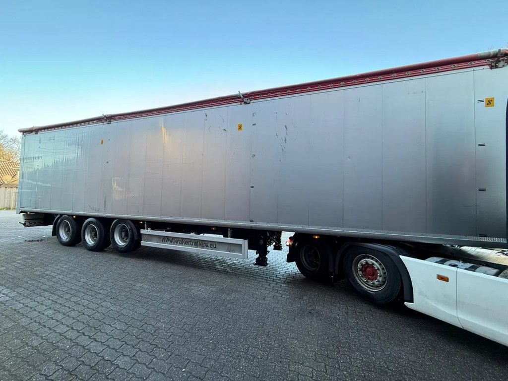 Kraker 92m3 Cargo floor 5 year old! Liftas Afstandsbediening APK/TUV 18-09-2026