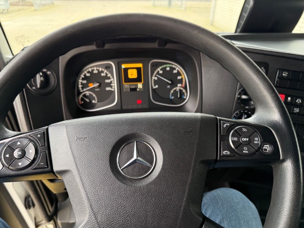 Mercedes-Benz Atego 816