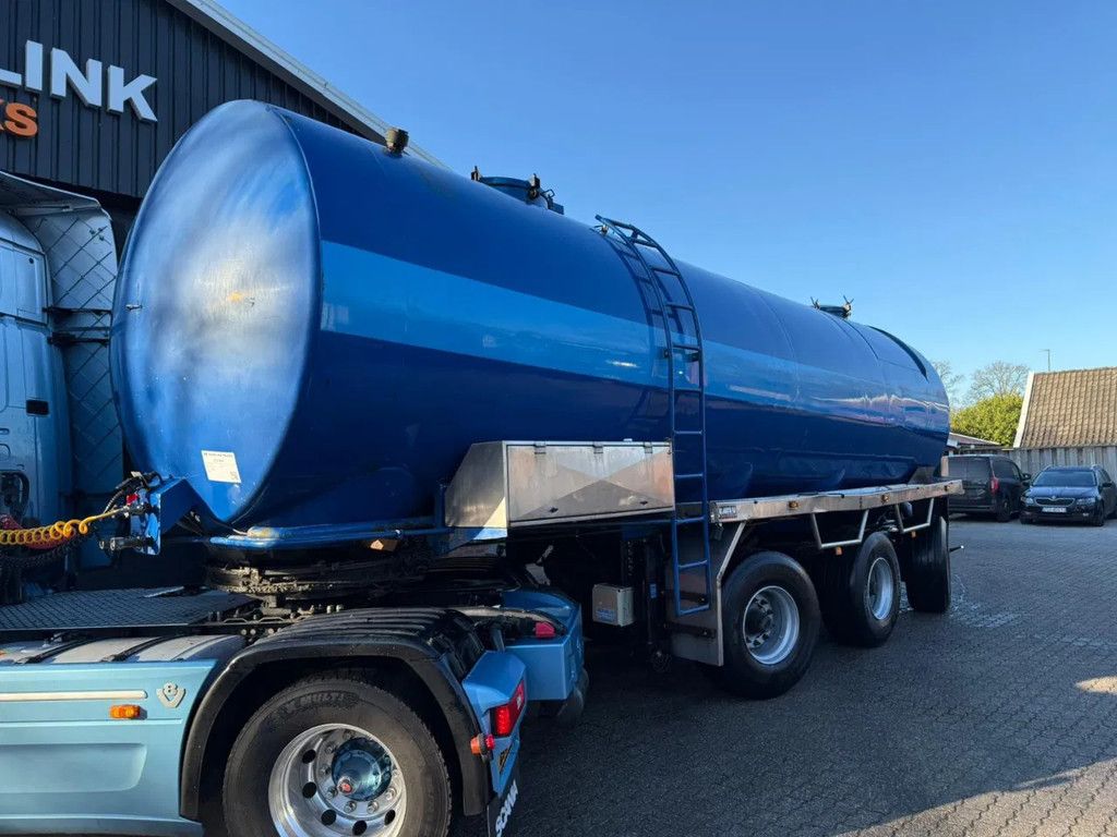 Vlastuin 36m3 Mestoplegger 2x Stuuras Eisele pomp