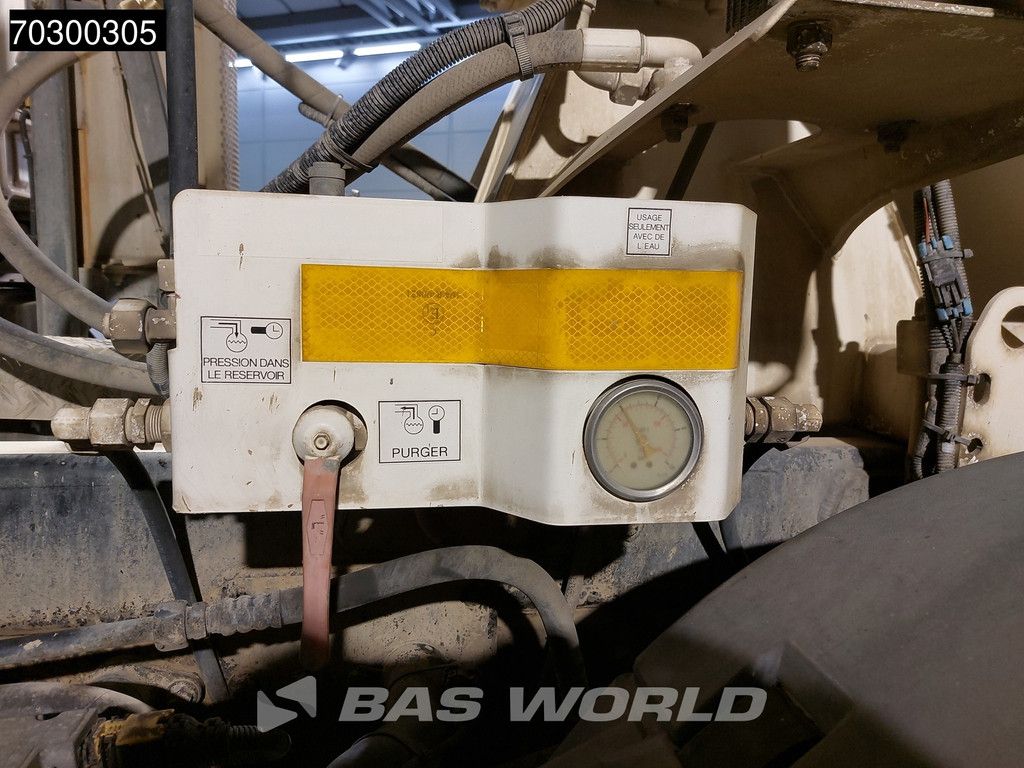 MAN TGS TGS 32.420 8X4 9m3 mixer Steelsuspension Automatic Euro 6