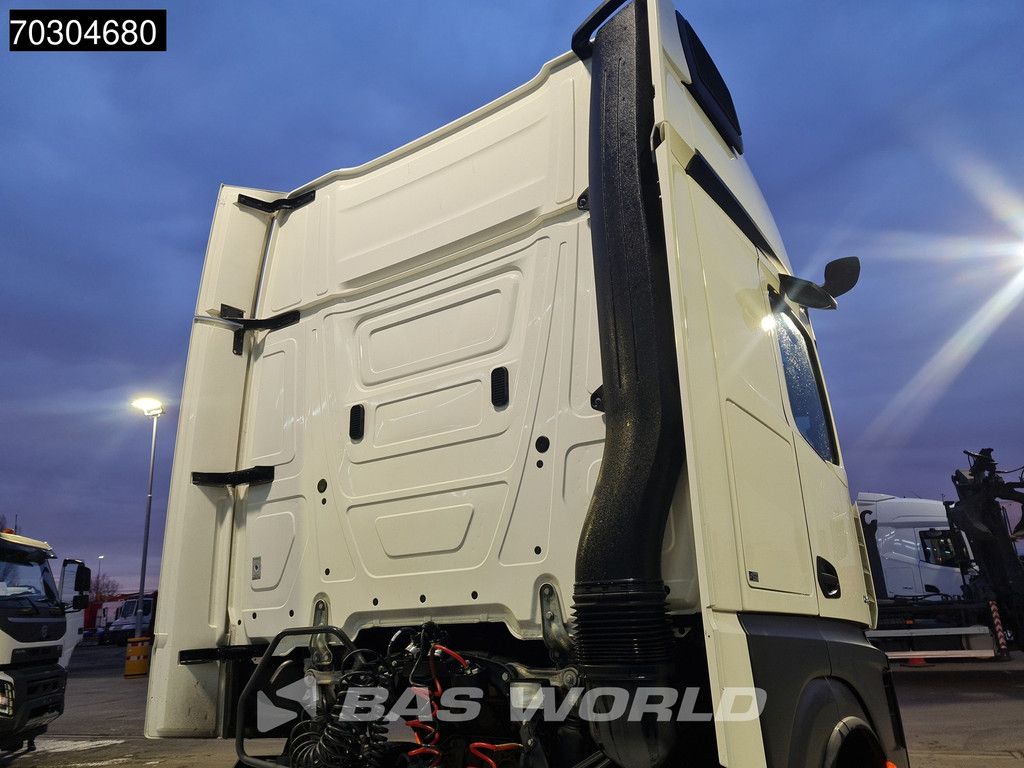 Mercedes Actros 1845 4X2 GigaSpace Retarder MirrorCam Navi Euro 6