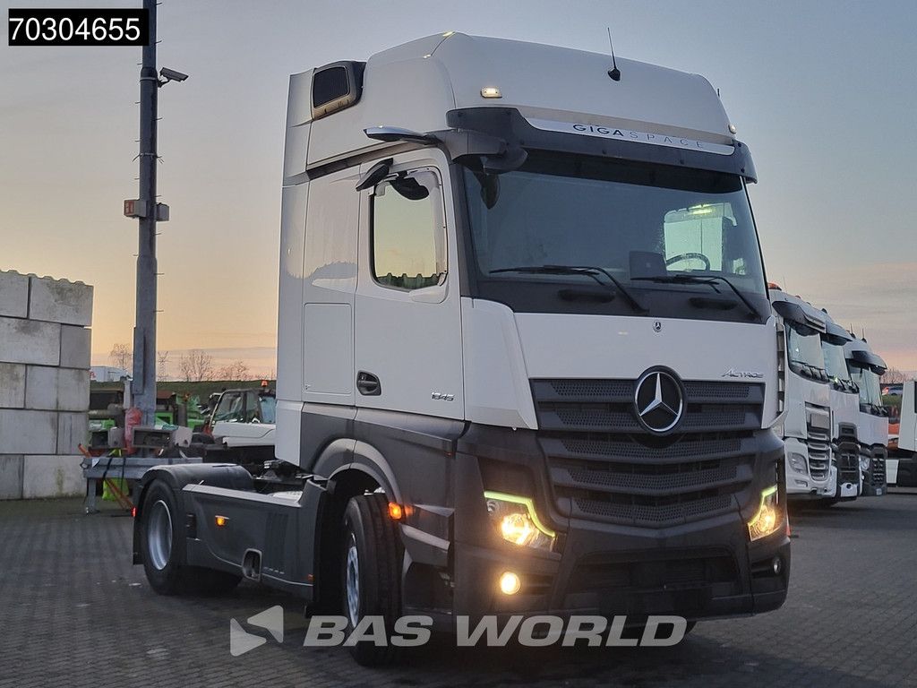 Mercedes Actros 1845 4X2 GigaSpace Retarder MirrorCam Navi Euro 6