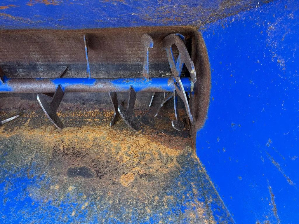 AP DETECH 1800 T instrooibak Zaagselstrooier Instrooimachine Zaagsel DETECH 1800 T instrooibak Zaagselstrooier Instrooimachine Zaagsel