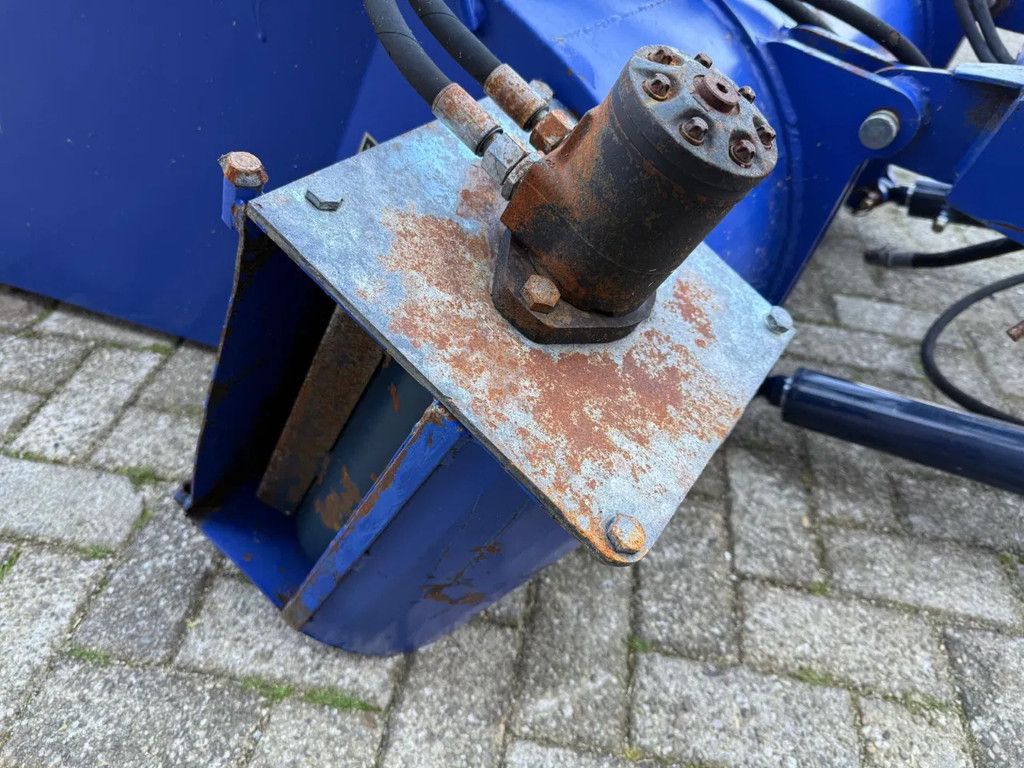 AP DETECH 1800 T instrooibak Zaagselstrooier Instrooimachine Zaagsel DETECH 1800 T instrooibak Zaagselstrooier Instrooimachine Zaagsel