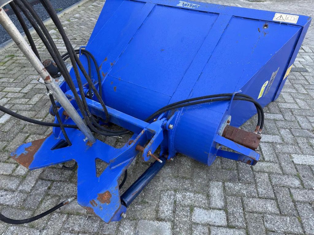 AP DETECH 1800 T instrooibak Zaagselstrooier Instrooimachine Zaagsel DETECH 1800 T instrooibak Zaagselstrooier Instrooimachine Zaagsel