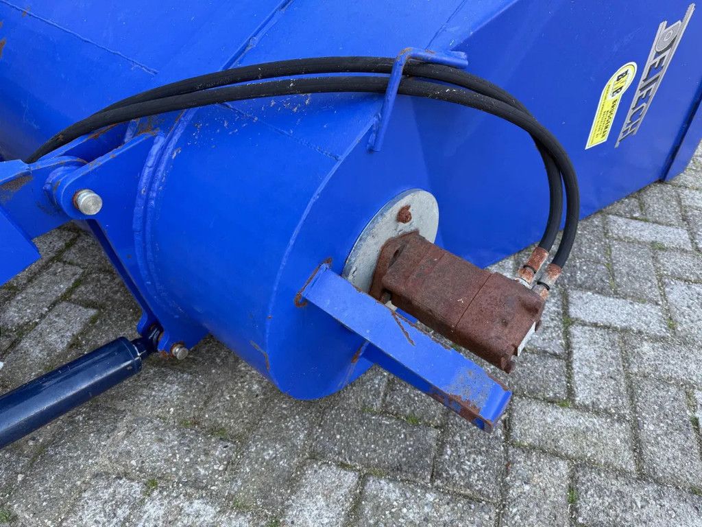 AP DETECH 1800 T instrooibak Zaagselstrooier Instrooimachine Zaagsel DETECH 1800 T instrooibak Zaagselstrooier Instrooimachine Zaagsel