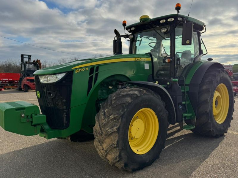 John Deere 8270R