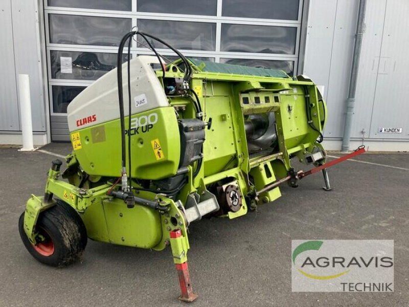 Claas PICK UP 300 PRO T