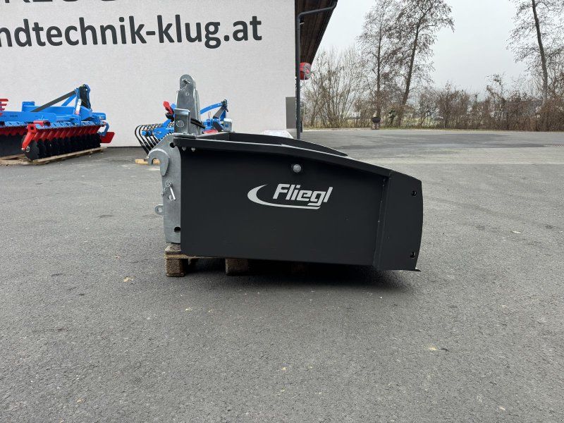 Fliegl Gigant 1800