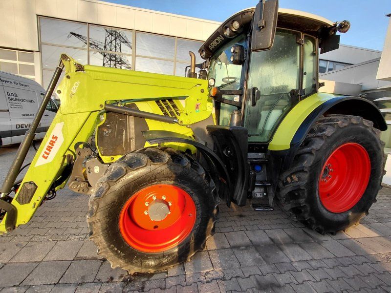 Claas Arion 530