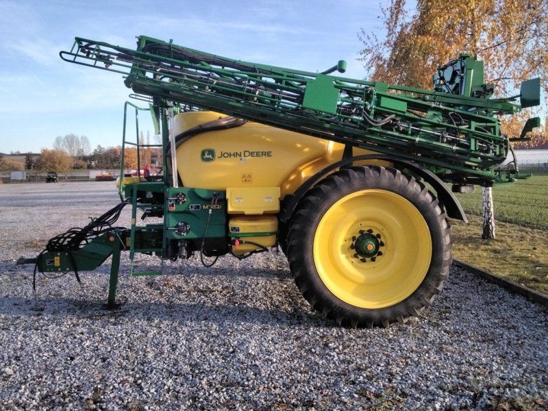 John Deere M732i