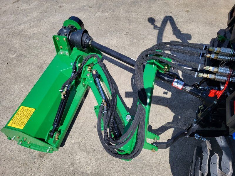 Solis 26 9+9 mit Ausliegemulcher 125cm + Industriereifen + Straßenzula