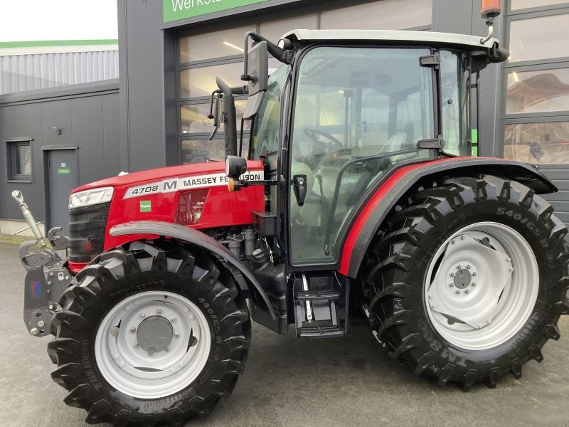 Massey Ferguson 4708 M ESSENTIAL