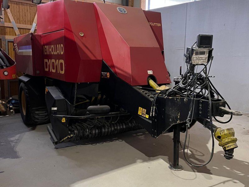 New Holland D1010 C Quaderballenpresse