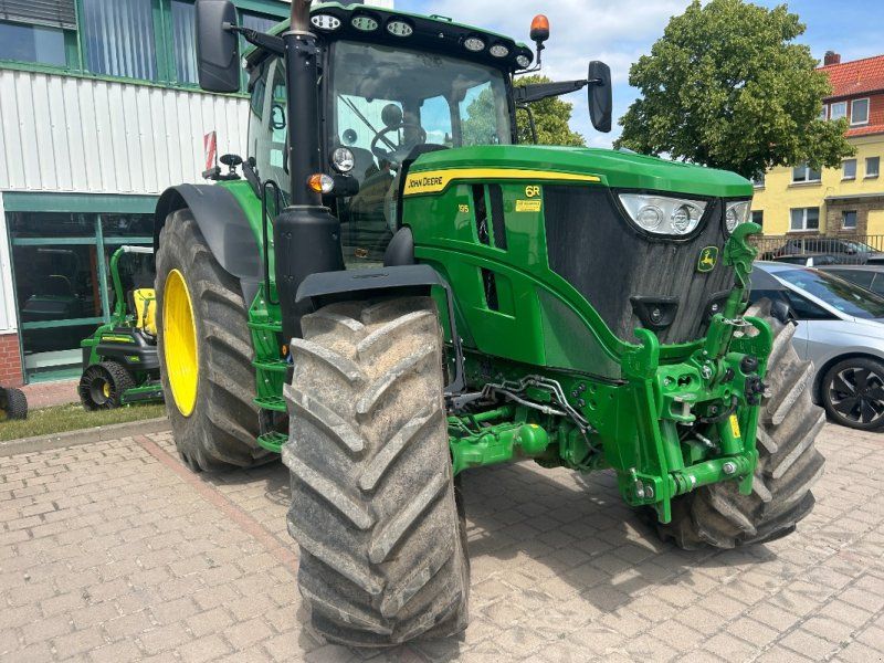 John Deere 6R 195